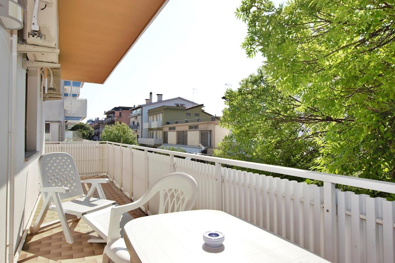Residenza Canova Линяно Сабиадоро Екстериор снимка