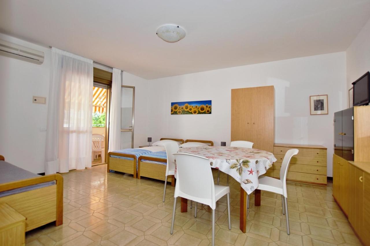 Residenza Canova Линяно Сабиадоро Екстериор снимка